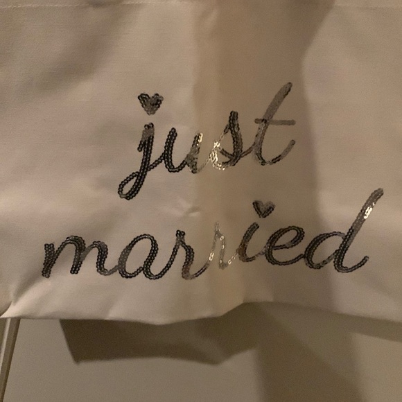 Cynthia Rowley Tote Bridal - Picture 1 of 3